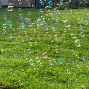 Meet your Posher, Leena